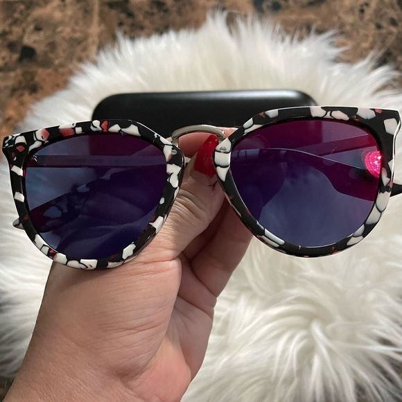 McQ by Alexander McQueen Sunglasses main image 12